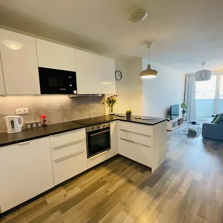 New Apt, Parking In Garage In Matador Resident 公寓 布拉迪斯拉发